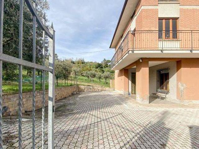 Villa Indipendente in vendita a Marche, Macerata