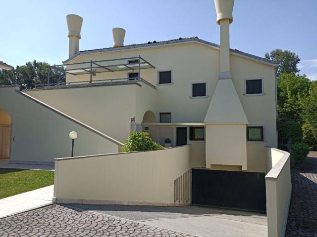 Villa Indipendente in vendita a Mogliano Veneto, Veneto