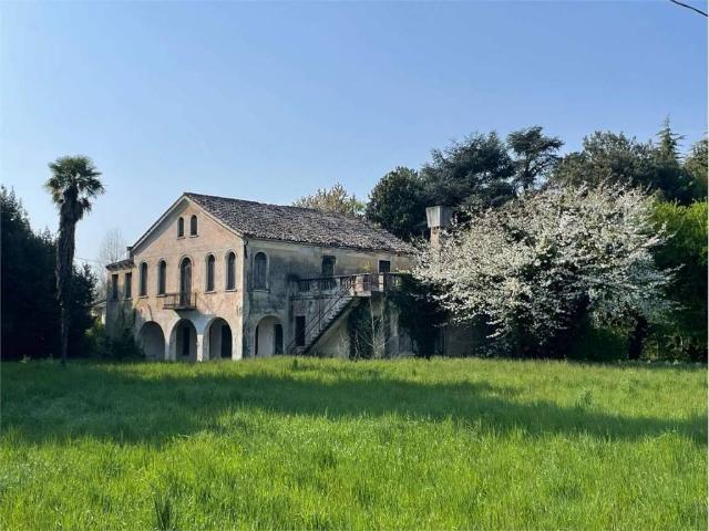 Villa Indipendente in vendita a Mogliano Veneto, Veneto