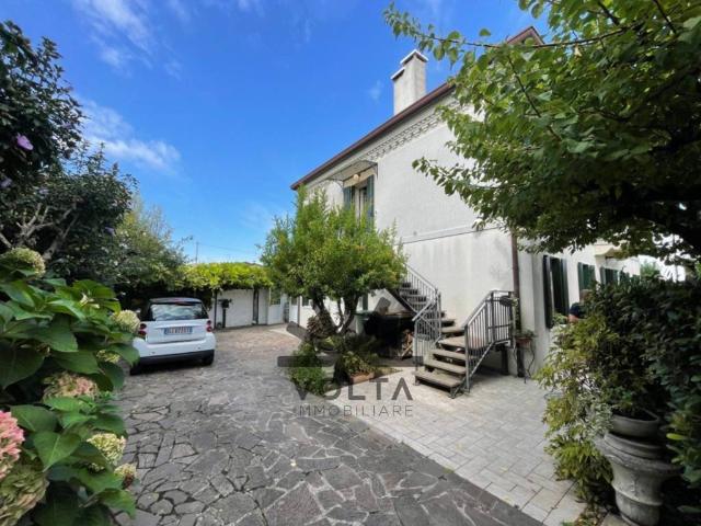 Villa Indipendente in vendita a Mogliano Veneto, Veneto