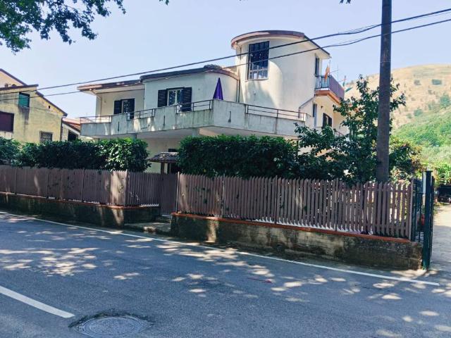 Villa Indipendente in vendita a Sant'agata De' Goti, Campania