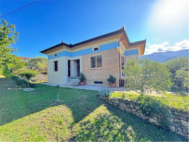 Villa Indipendente in vendita a Moio Della Civitella, Campania