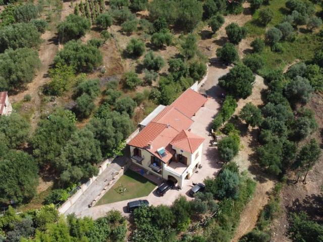 Villa Indipendente in vendita a Moio Della Civitella, Campania