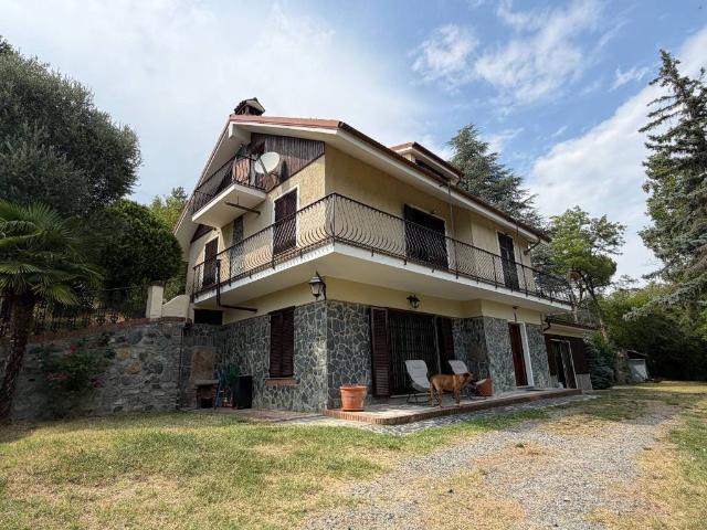 Villa Indipendente in vendita a Piemonte, Alessandria