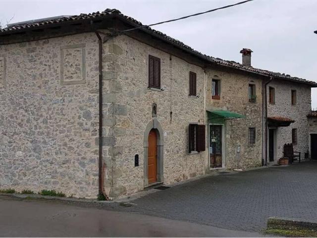 Villa Indipendente in vendita a Montaltissimo, Molazzana