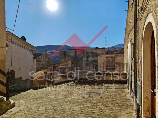Villa Indipendente in vendita a Molina Aterno, Abruzzo