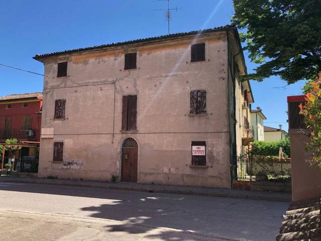 Villa Indipendente in vendita a Molinella, Reggio Emilia