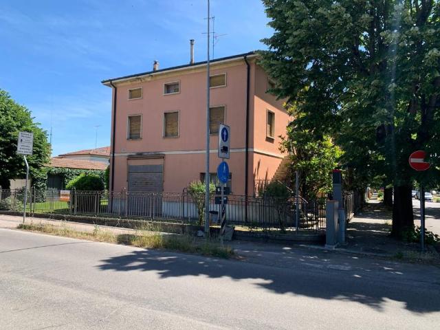 Villa Indipendente in vendita a Molinella, Reggio Emilia