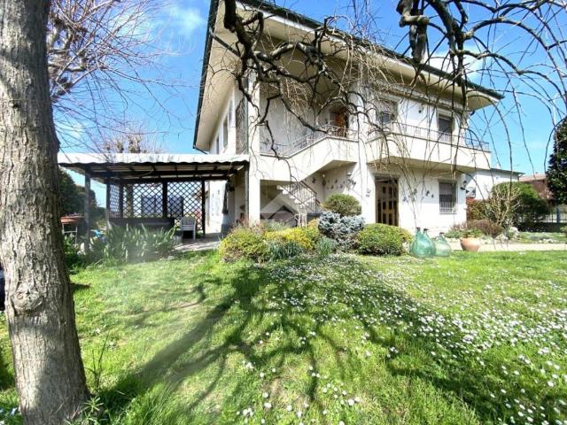 Villa Indipendente in vendita a Molinella, Reggio Emilia