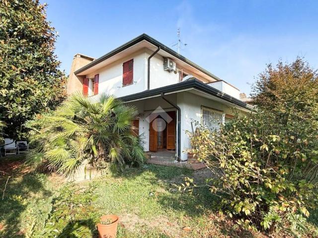 Villa Indipendente in vendita a Molinella, Bologna