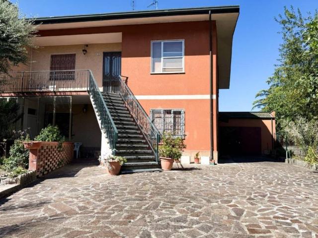 Villa Indipendente in vendita a Molinella, Bologna