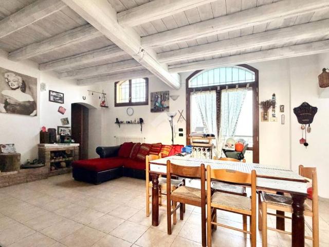 Villa Indipendente in vendita a Molinella, Reggio Emilia