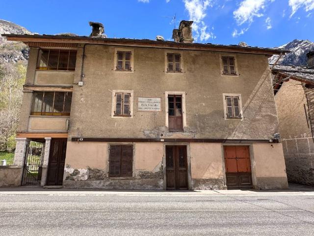 Villa Indipendente in vendita a Piemonte, Vercelli