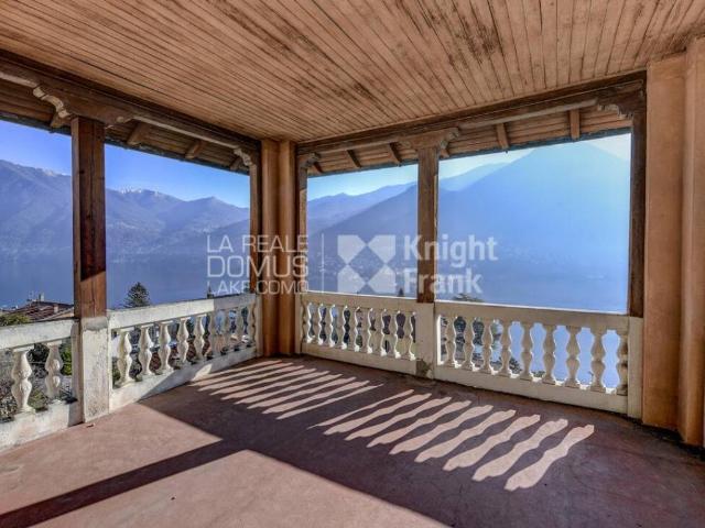 Villa Indipendente in vendita a Roiano, Moltrasio