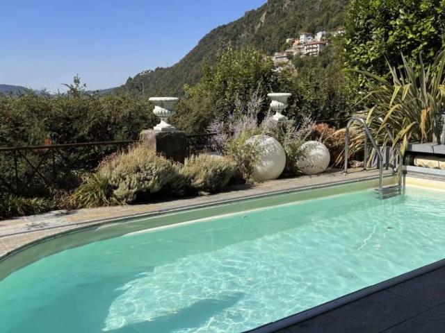 Villa Indipendente in vendita a Piodee, Moltrasio