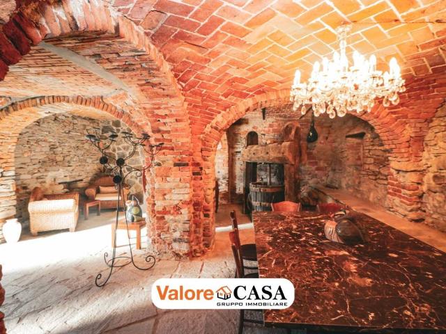 Villa Indipendente in vendita a Piemonte, Asti