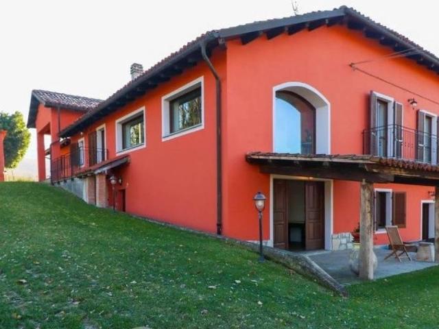 Villa Indipendente in vendita a Piemonte, Asti
