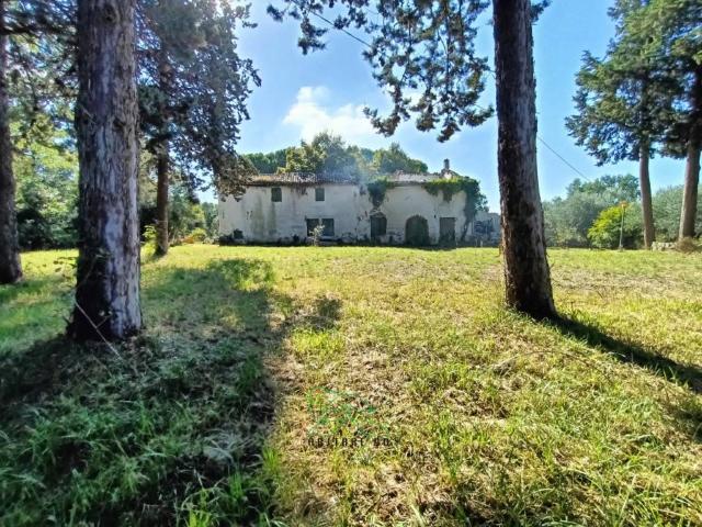 Villa Indipendente in vendita a Caivola, Mombaroccio