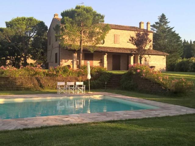 Villa Indipendente in vendita a Marche, Pesaro E Urbino