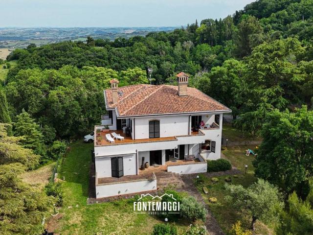 Villa Indipendente in vendita a Marche, Pesaro E Urbino