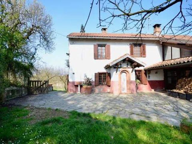 Villa Indipendente in vendita a Piemonte, Asti