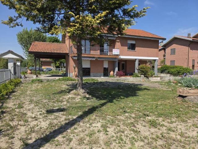 Villa Indipendente in vendita a Piemonte, Alessandria