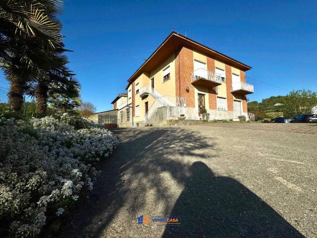 Villa Indipendente in vendita a Piemonte, Asti