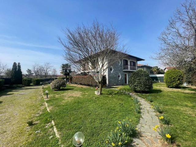 Villa Indipendente in vendita a Piemonte, Novara