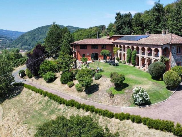 Villa Indipendente in vendita a Piemonte, Asti