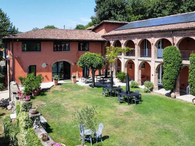 Villa Indipendente in vendita a Piemonte, Asti