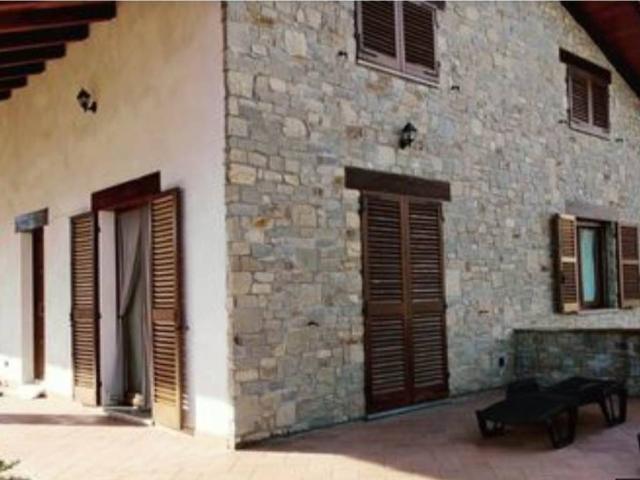 Villa Indipendente in vendita a Piemonte, Asti