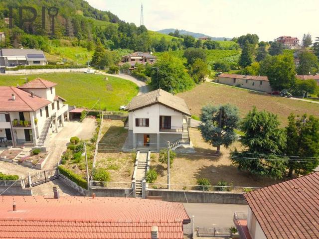 Villa Indipendente in vendita a Piemonte, Asti