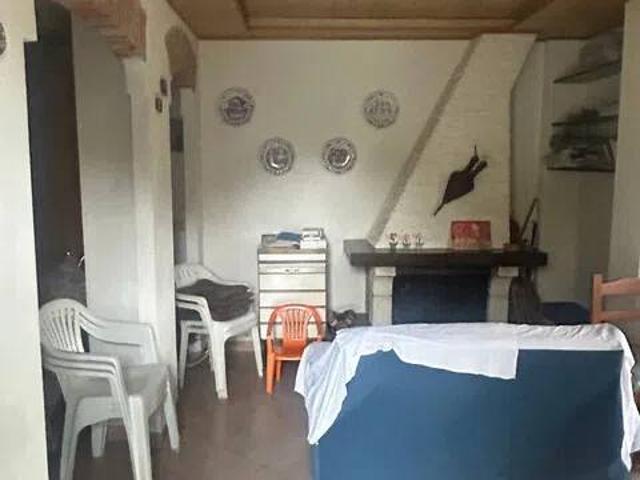 Villa Indipendente in vendita a Bertolini, Monastero di Vasco