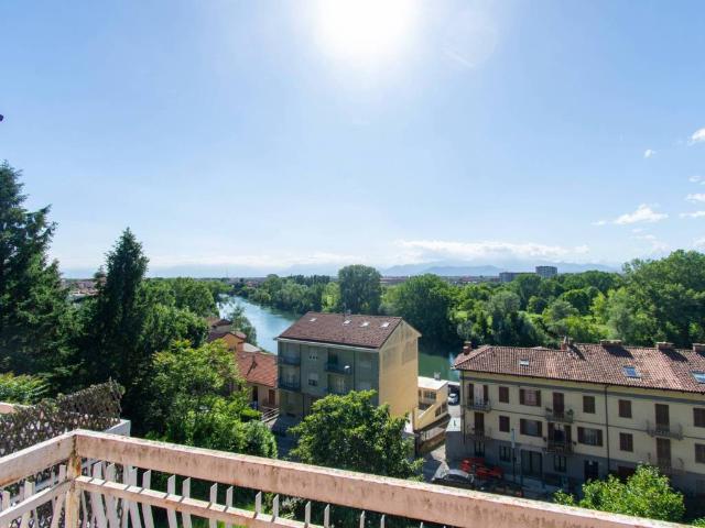 Villa Indipendente in vendita a Piemonte, Torino