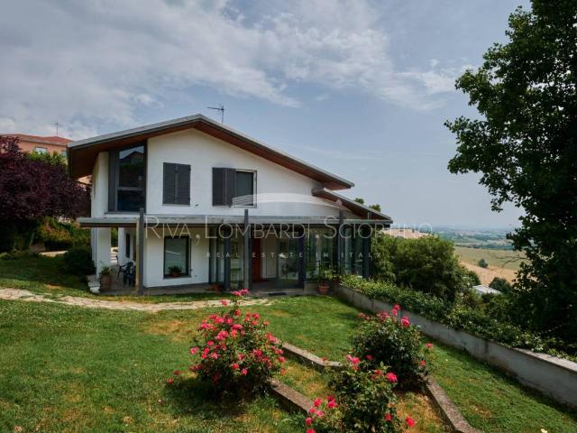 Villa Indipendente in vendita a Piemonte, Asti