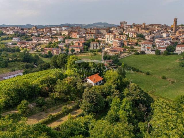 Villa Indipendente in vendita a Piemonte, Asti