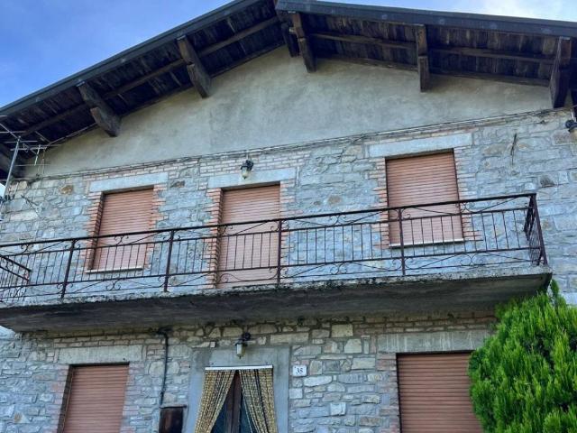 Villa Indipendente in vendita a Monchio Delle Corti, Reggio Emilia