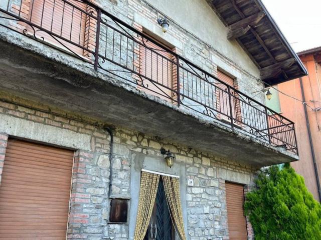 Villa Indipendente in vendita a Monchio Delle Corti, Reggio Emilia