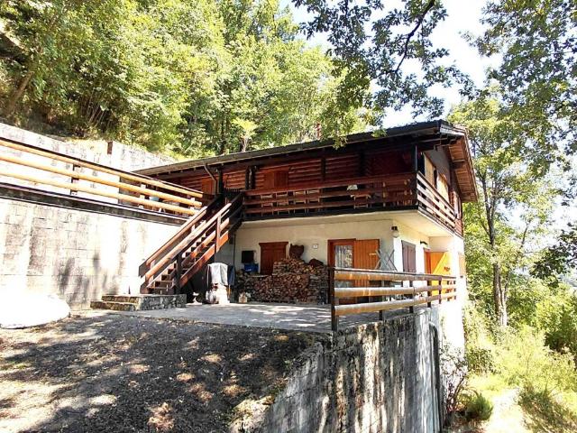 Villa Indipendente in vendita a Ponte di Lugagnano, Monchio delle Corti