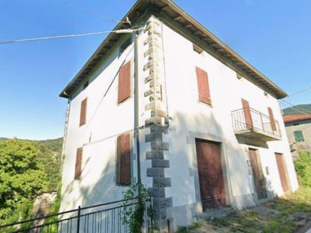 Villa Indipendente in vendita a Monchio Delle Corti, Reggio Emilia