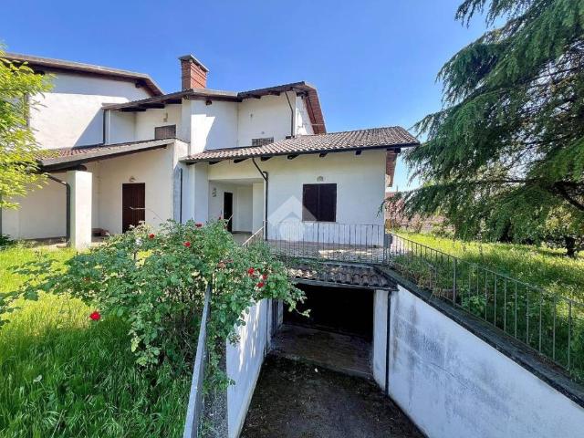 Villa Indipendente in vendita a Piemonte, Asti