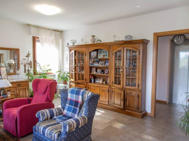 Villa Indipendente in vendita a Mondaino, Reggio Emilia