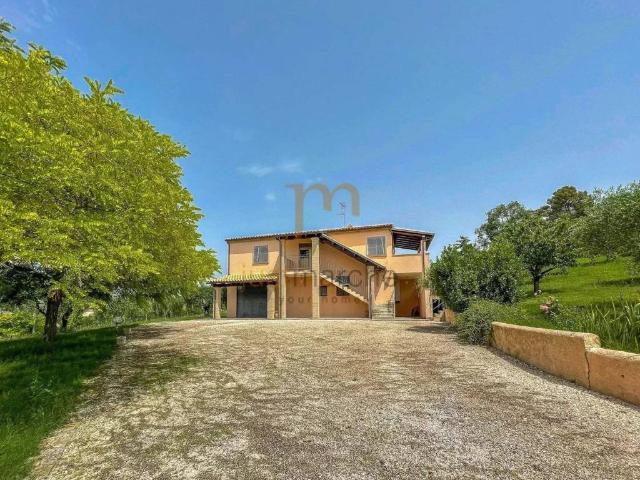 Villa Indipendente in vendita a Marche, Pesaro E Urbino