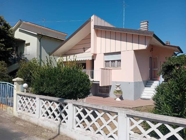 Villa Indipendente in vendita a Marche, Pesaro E Urbino