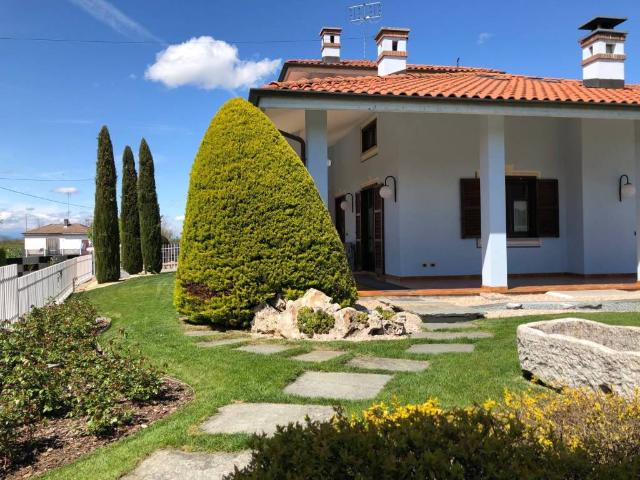 Villa Indipendente in vendita a Piemonte, Cuneo