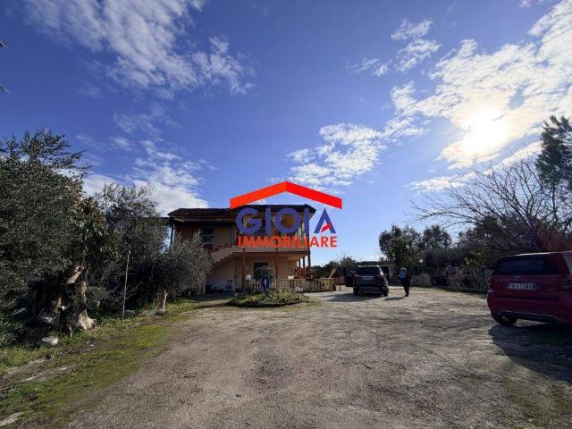 Villa Indipendente in vendita a Mondragone, Caserta