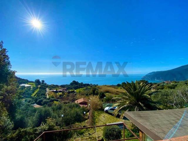 Villa Indipendente in vendita a Moneglia, Liguria
