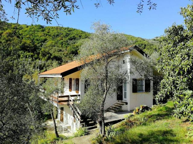 Villa Indipendente in vendita a Moneglia, Liguria
