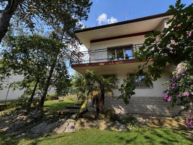 Villa Indipendente in vendita a Monfalcone, Friuli-Venezia Giulia