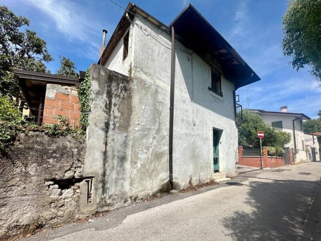 Villa Indipendente in vendita a Monfalcone, Friuli-Venezia Giulia